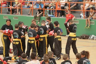 Exhibición de kickboxing