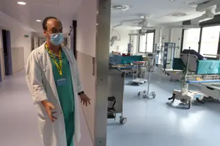 Uno de los médicos del servicio de Urgencias del Nuevo Hospital de Salamanca
