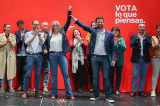 La candidata del PSOE de Alba de Tormes con Luis Tudanca