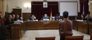 Piden más de dos años de prisión a un hombre por fingir una lesión que ya padecía tras un accidente