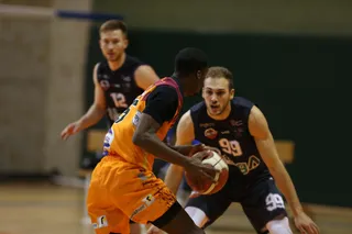 Bakary Camara, en su debut ante Grupo Alega Cantabria.