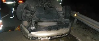 Un fallecido en Béjar tras quedar atrapado en un coche volcado y ardiendo