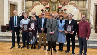 La iglesia de San Pablo ha acogido la misa y el acto de homenaje del XXXIV Día del Aguinaldo del Barrio Antiguo con la asistencia del concejal de Participación Roberto Martin