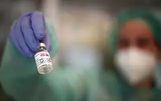 Una dosis de la vacuna de AstraZaneca. | EP