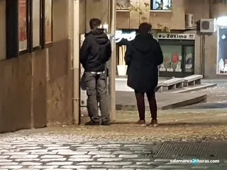 Micción orina calle