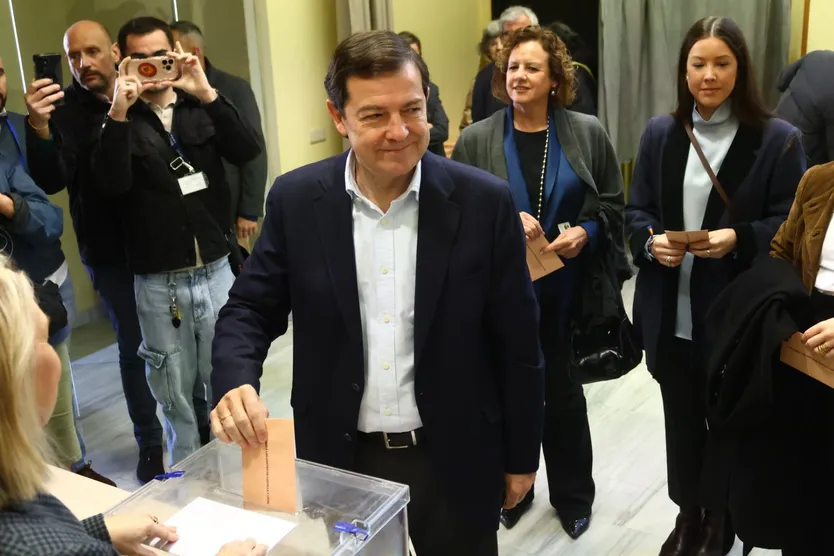 Votación de Alfonso Fernández Mañueco