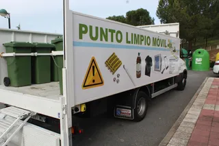 Reportaje sobre el Punto Limpio. Archivo. S24H.