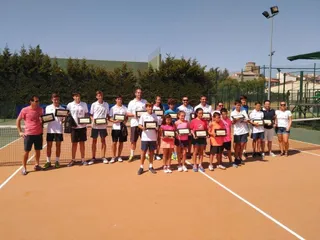 Las finales ponen el broche de oro al torneo de tenis y pádel en Alba de Tormes