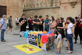El colectivo 'Jóvenes de Castilla y León' celebra una “graduación simbólica” en Salamanca