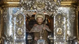 Talla del apóstol Santiago en la Catedral de Santiago de Compostela, a 14 de junio de 2023, en Santiago de Compostela (Galicia). — César Arxina / Europa Press