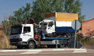 Heridos los conductores tras chocar violentamente dos camiones en Pedrosillo