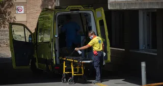 Desinfecta ambulancia