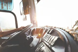 Daftar bus indonesia yang layani rute antar negara 180528f 3x2