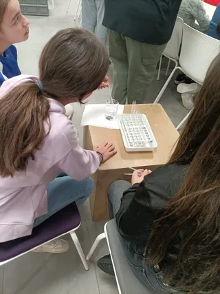 Cibercarba, taller ciencia Día Mujer y Niña en la Ciencia 6