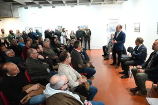 El presidente del PP de Salamanca, Carlos García Carbayo, mantiene un encuentro con alcaldes y concejales del Partido Popular de la comarca de Ciudad Rodrigo