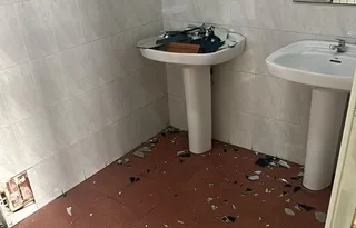 Actos vandálicos en alba de Tormes (1)