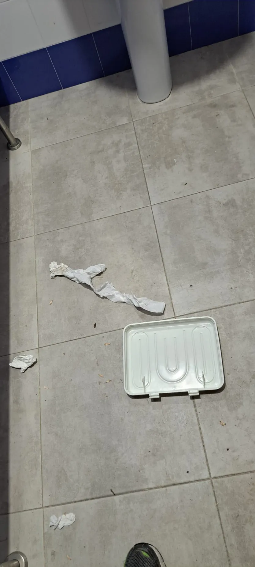 Vitigudino destrozos baños centro cultural