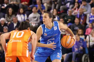 Perfumerías Avenida - Valencia Basket