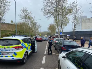 Colisión entre dos turismos en el paseo de San Vicente