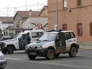 La Guardia Civil detiene a un joven en Alba de Tormes como presunto ladrón de un coche - Archivo