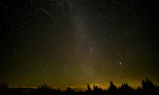 La lluvia de estrellas de las Perseidas alcanza su apogeo esta noche