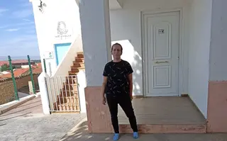 María Angeles en la vivienda rehabilitada en Matilla de los Caños