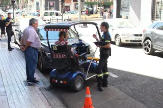 Una silla de ruedas electrónicas atropella a una mujer en Gran Capitán