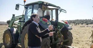 Mañueco afirma que la Junta "se ha adelantado" al objetivo de la PAC de "rejuvenecer el campo"