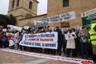 Protesta ciudadana por la planta de biogas en Castellanos de Villiquera | Mateo G.J.