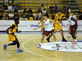 CB Tormes da un paso más en su preparación con una sólida victoria ante el Venta de Baños. Foto @CBTormes