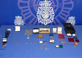 Detenida una trabajadora del hogar por robar 8.000 euros en joyas en un domicilio de Salamanca para posteriormente venderlas