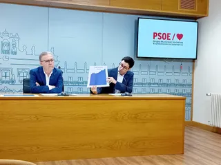 José Luis Mateos y Fidel Francés en una rueda de prensa sobre el alquiler de la vivienda