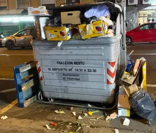 Incivismo y acumulación crónica de residuos en la Avenida de Portugal