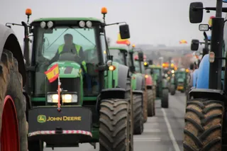 Tractorada en el polígono de Castellanos de Moriscos. Foto Javier S.Fraile