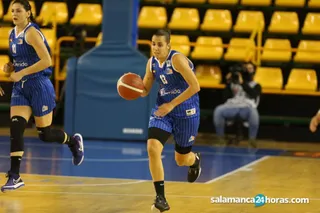 Vilaró dirige el contraataque en un partido.
