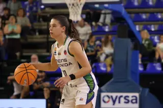 Inés Santibáñez, jugadora de Avenida.