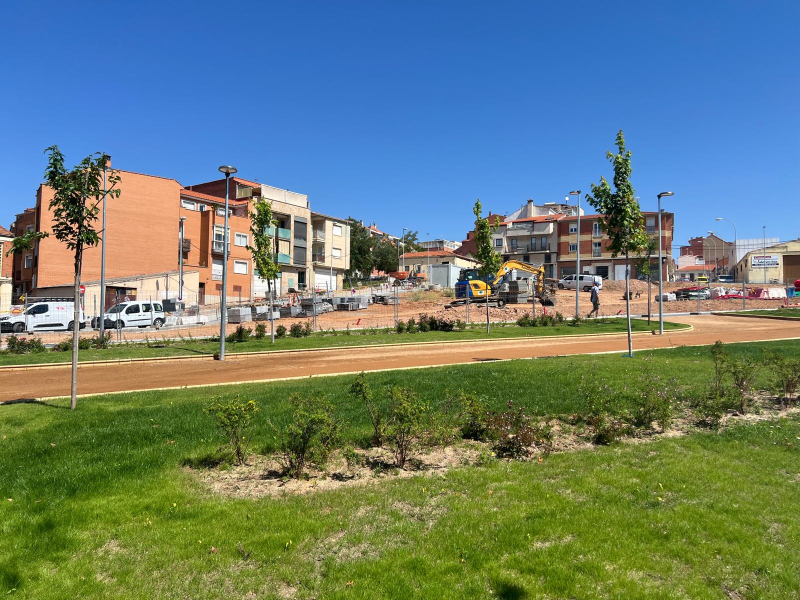 El concejal Fernando Carabias visita las obras de la nueva urbanizaci&oacute;n ubicada entre la avenida de Salamanca, el Regato del An&iacute;s y R&iacute;o Jord&aacute;n