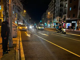 GALERÍA Choque entre un autobús y dos turismos en la avenida de Mirat (1)