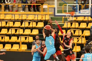El CB Tormes colecciona otra victoria ante Universidad de Valladolid