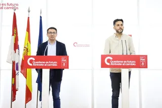 El portavoz de Educación del Grupo Parlamentario Socialista en las Cortes y procurador del PSOE por Salamanca, Fernando Pablos junto con secretario de Educación de la Comisión Ejecutiva Autonómica del PSOECyL, Javier García. Foto PSOE
