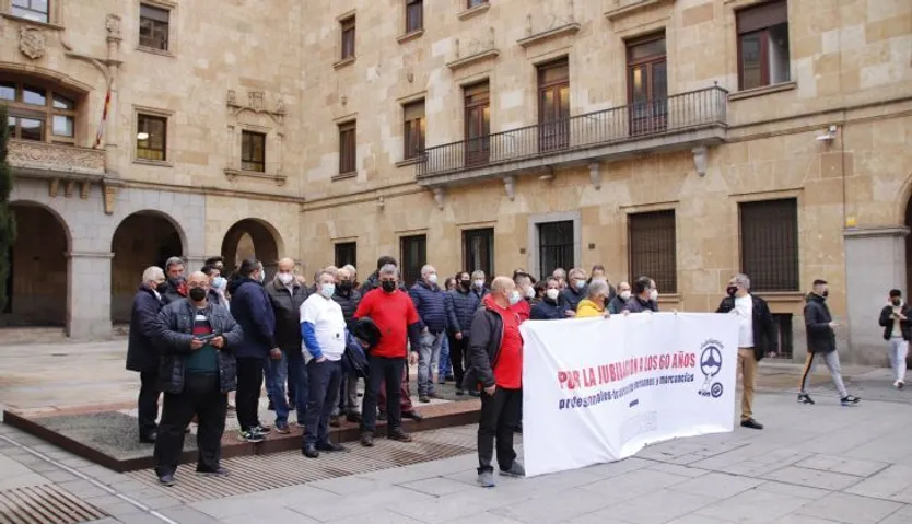 Concentración de la Plataforma por la Jubilación a los 60 años de conductores