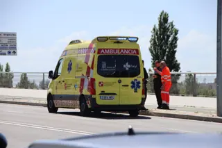Herido un ciclista tras una caída en la DSA-220 en Casafranca
