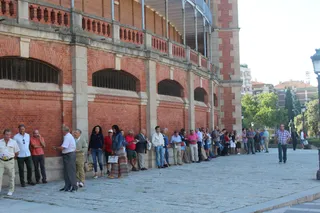 Colas en el primer día de venta de entradas para la Feria Taurina 2017