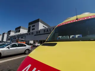 Ambulancia en el Hospital de Salamanca | Salamanca24horas
