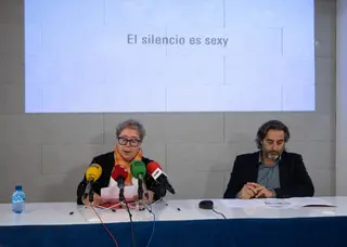 La vicerrectora de Cultura, Matilde Olarte, y el director del Servicio de Actividades Culturales, Javier Panera durante la presentación de la programación cultural