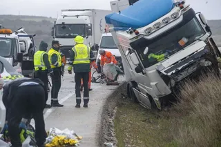 Accidente de tráfico en Ágreda, Soria, entre un camión y un turismo. Foto ICAL