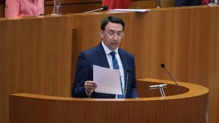 Foto intervención F. Pablos en las Cortes.