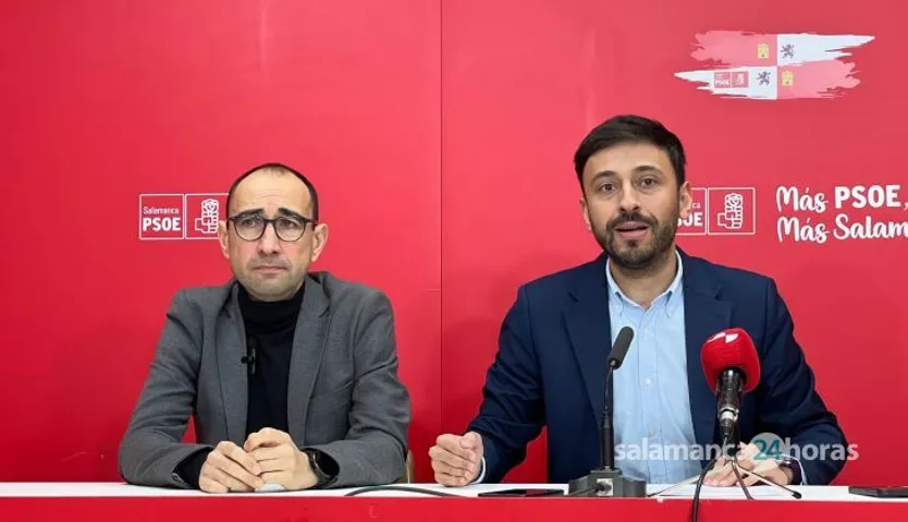El secretario general del PSOE de Salamanca y diputado en el Congreso, David Serrada, junto al senador Fran Díaz, convocan rueda de prensa