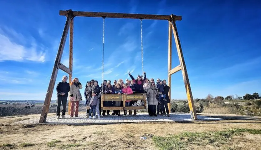 Columpio gigante en Juzbado