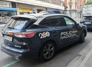 Policía Nacional en la avenida de Villamayor. Foto de archivo. S24H
